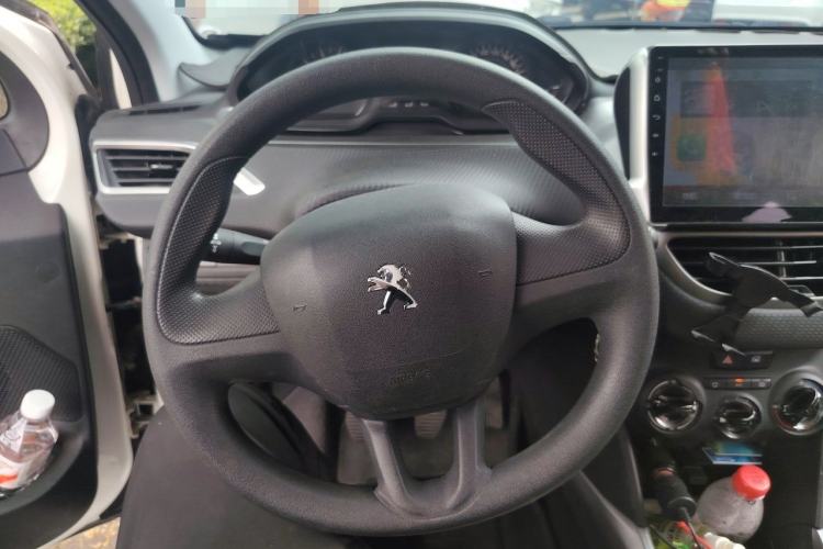 Used Peugeot 2008 2014 1.6L Manual Trend Edition Steering Wheel