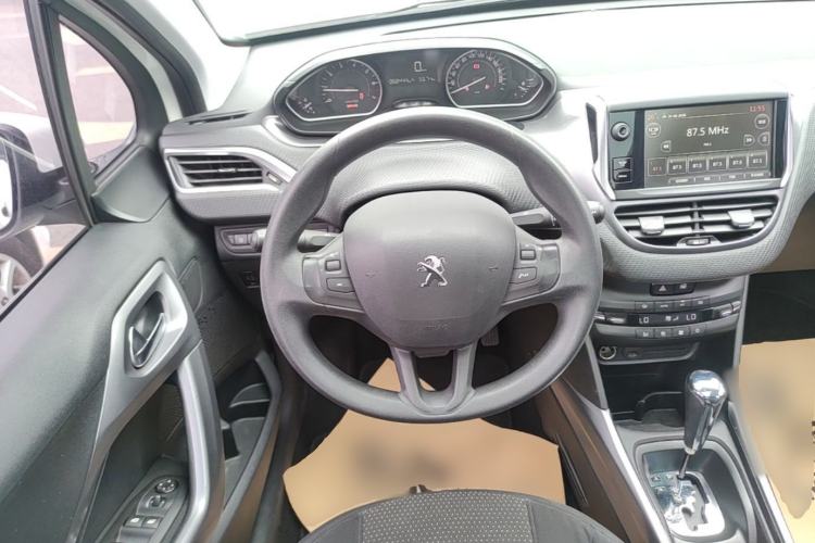 Used Peugeot 2008 2014 1.6L Automatic Fashion Edition Steering Wheel