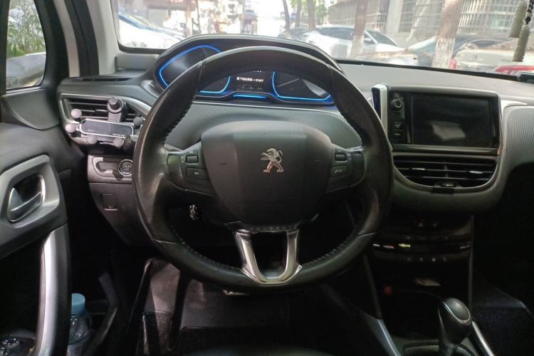 Used Peugeot 2008 2014 1.6L Automatic Navigation Edition Steering Wheel