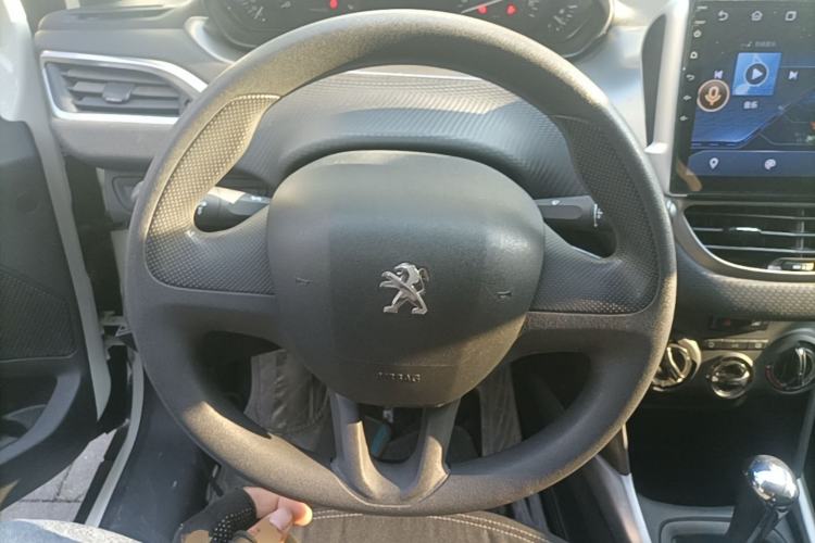 Used Peugeot 2008 2014 1.6L Automatic Trend Edition Steering Wheel