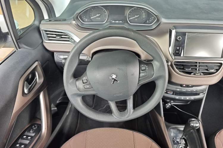 Used Peugeot 2008 2014 1.6L Automatic Fashion Edition Steering Wheel