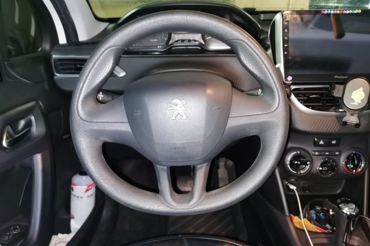 Used Peugeot 2008 2014 1.6L Automatic Trend Edition Steering Wheel