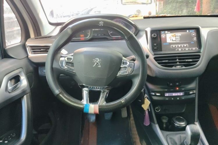 Used Peugeot 2008 2014 1.6L Manual Fashion Edition Steering Wheel