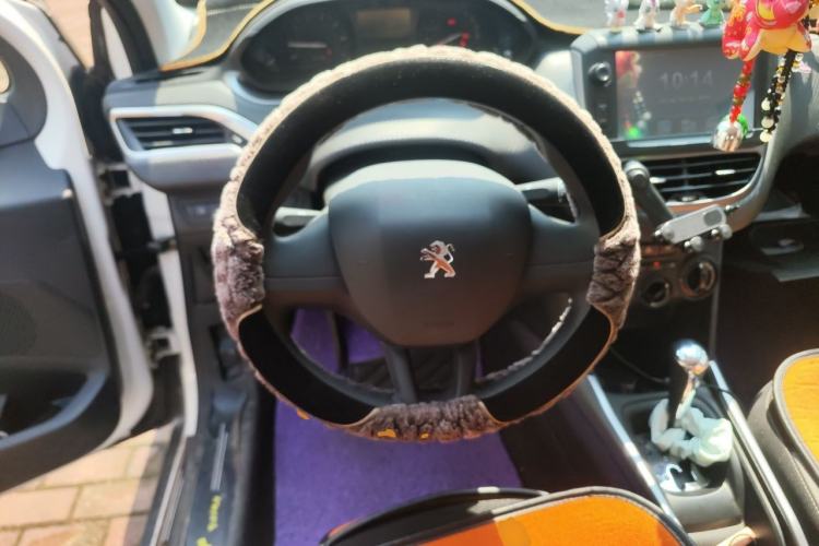 Used Peugeot 2008 2014 1.6L Automatic Trend Edition Steering Wheel