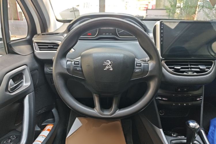 Used Peugeot 2008 2014 1.6L Automatic Fashion Edition Steering Wheel