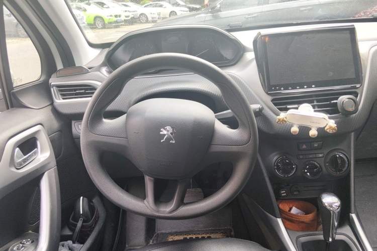 Used Peugeot 2008 2014 1.6L Automatic Trend Edition Steering Wheel