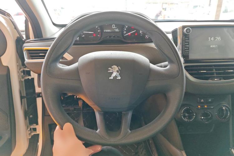 Used Peugeot 2008 2014 1.6L Manual Trend Edition Steering Wheel