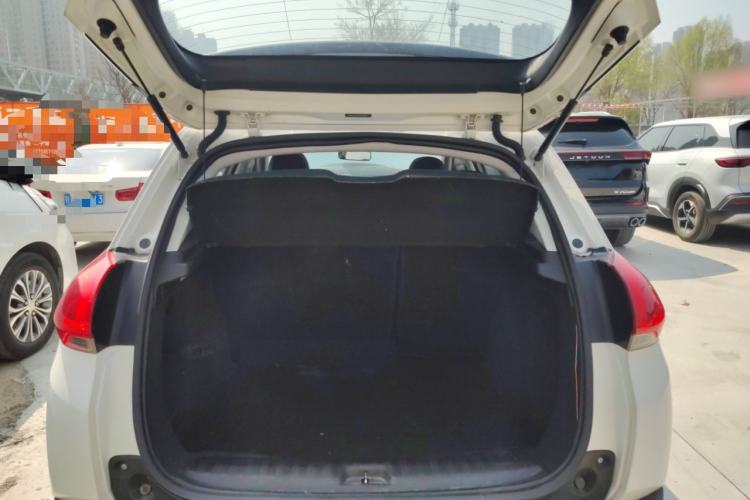 Used Peugeot 2008 2014 1.6L Automatic Fashion Edition Trunk