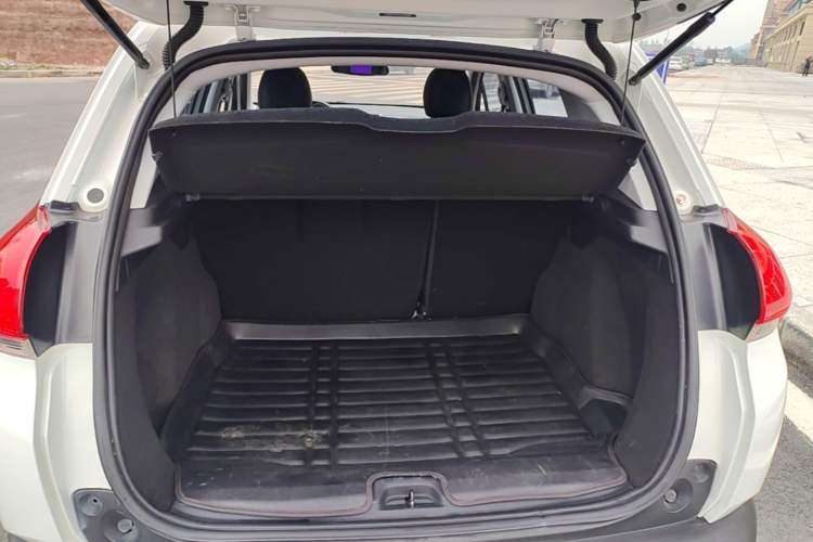 Used Peugeot 2008 2014 1.6L Automatic Fashion Edition Trunk