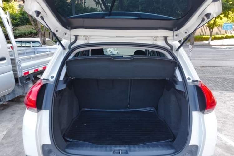 Used Peugeot 2008 2014 1.6L Automatic Trend Edition Trunk