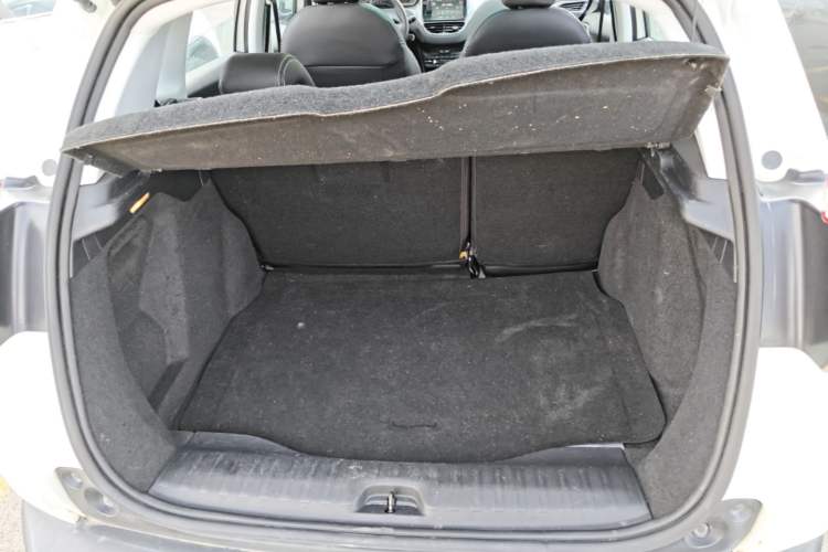 Used Peugeot 2008 2014 1.6L Automatic Fashion Edition Trunk