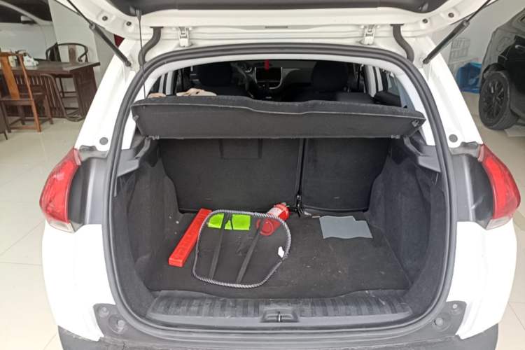Used Peugeot 2008 2014 1.6L Automatic Fashion Edition Trunk