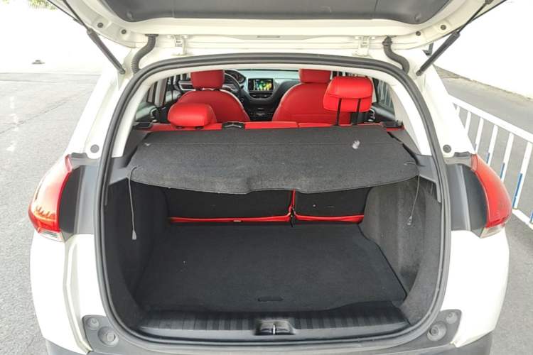 Used Peugeot 2008 2014 1.6L Automatic Fashion Edition Trunk