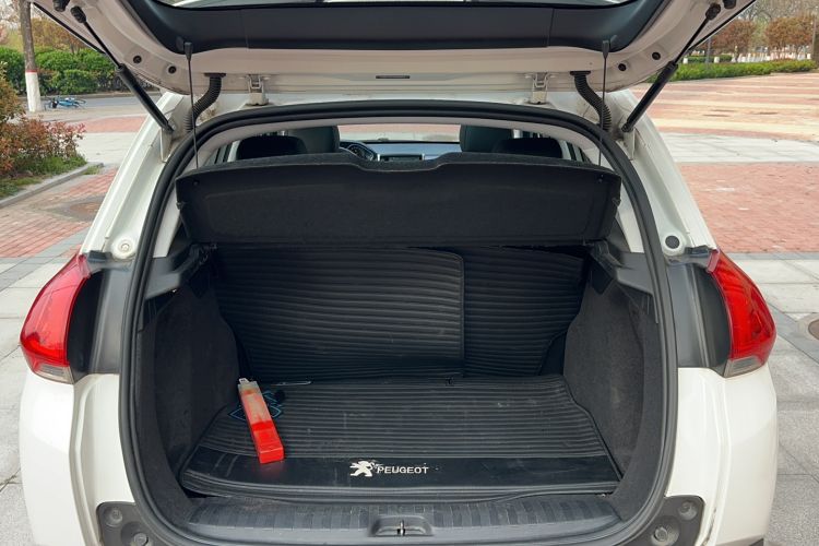 Used Peugeot 2008 2014 1.6L Automatic Navigation Edition Trunk