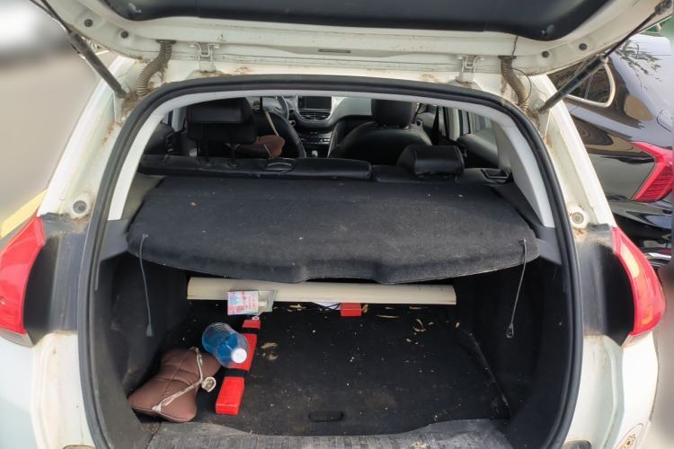 Used Peugeot 2008 2014 1.6L Manual Fashion Edition Trunk