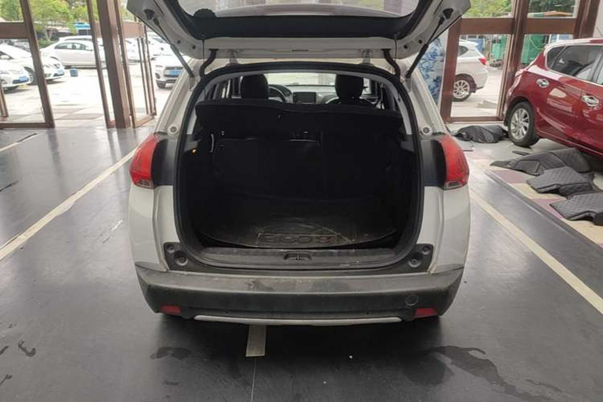 Used Peugeot 2008 2014 1.6L Automatic Fashion Edition Trunk