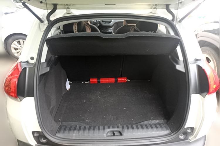 Used Peugeot 2008 2014 1.6L Automatic Fashion Edition Trunk