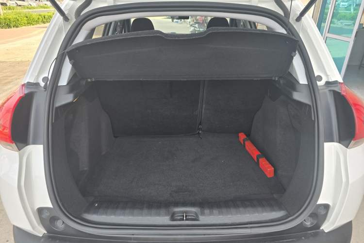 Used Peugeot 2008 2014 1.6L Automatic Fashion Edition Trunk