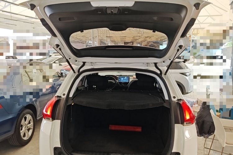Used Peugeot 2008 2014 1.6L Automatic Fashion Edition Trunk