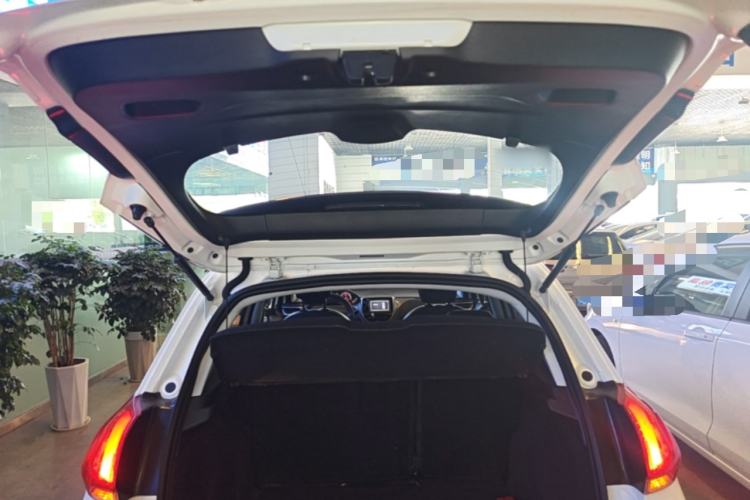 Used Peugeot 2008 2014 1.6L Automatic Fashion Edition Trunk