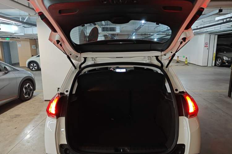 Used Peugeot 2008 2014 1.6L Automatic Trend Edition Trunk