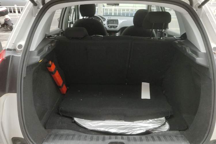 Used Peugeot 2008 2014 1.6L Automatic Fashion Edition Trunk