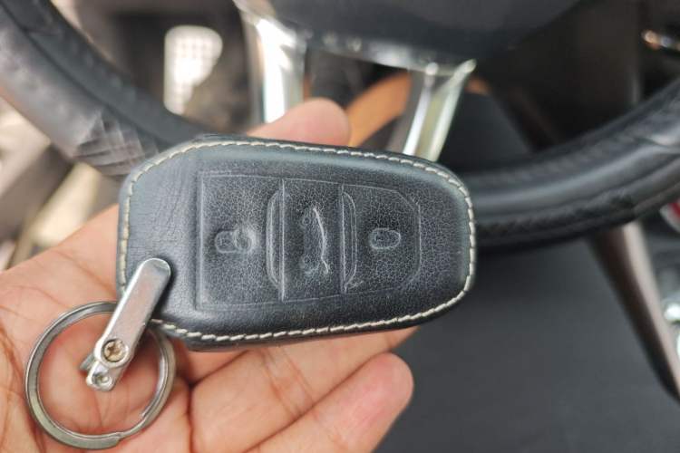 Used Peugeot 2008 2014 1.6L Automatic Navigation Edition Vehicle Key
