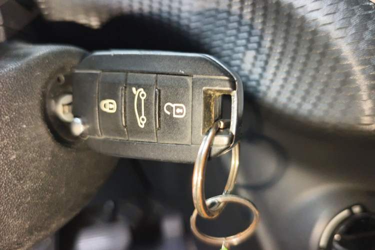 Used Peugeot 2008 2014 1.6L Automatic Trend Edition Vehicle Key
