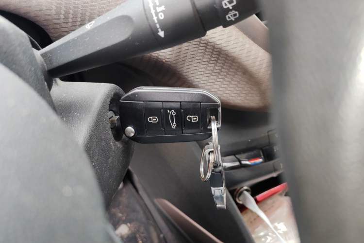 Used Peugeot 2008 2014 1.6L Automatic Fashion Edition Vehicle Key