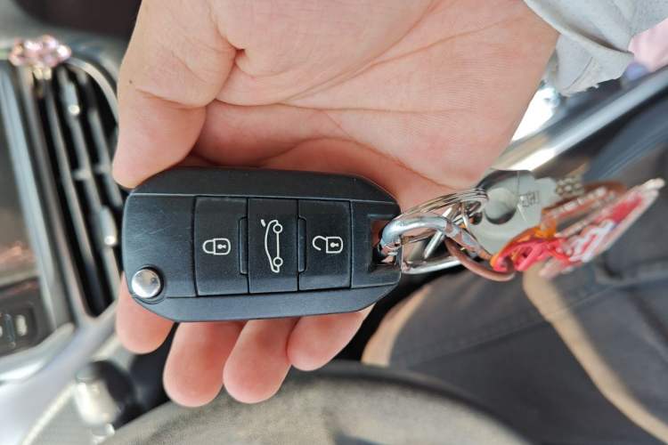 Used Peugeot 2008 2014 1.6L Automatic Fashion Edition Vehicle Key