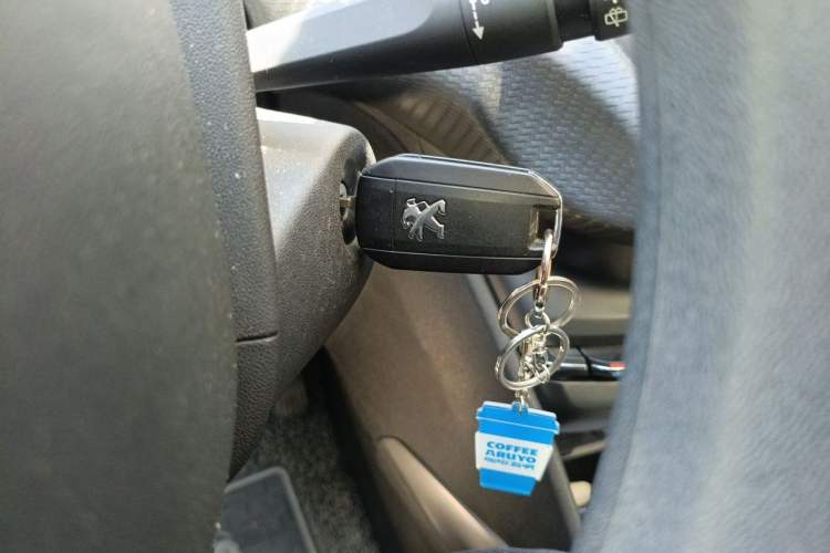 Used Peugeot 2008 2014 1.6L Automatic Fashion Edition Vehicle Key