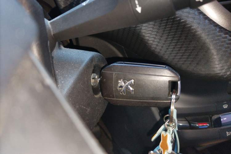 Used Peugeot 2008 2014 1.6L Manual Fashion Edition Vehicle Key