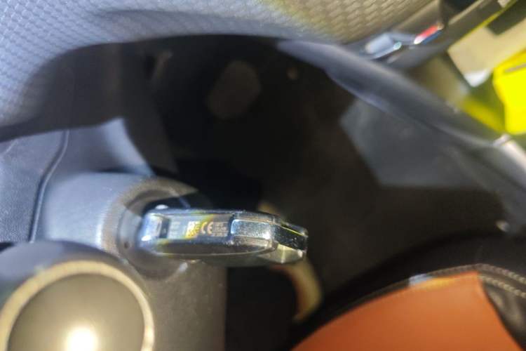 Used Peugeot 2008 2014 1.6L Automatic Fashion Edition Vehicle Key