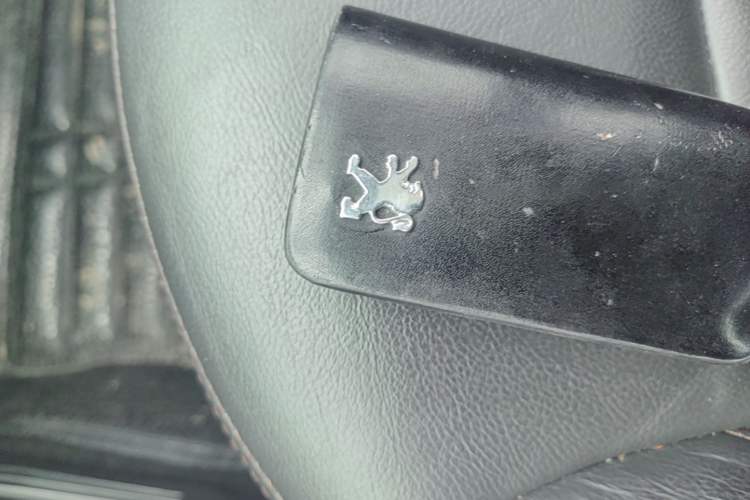 Used Peugeot 2008 2014 1.6L Automatic Navigation Edition Vehicle Key