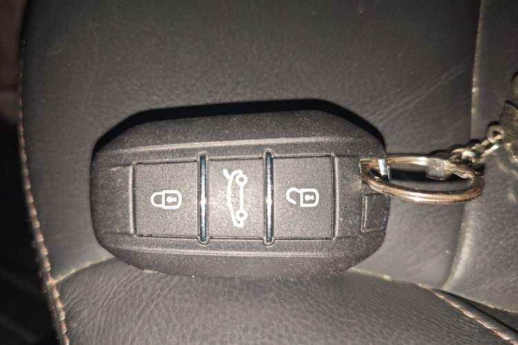 Used Peugeot 2008 2014 1.6L Automatic Excellence Edition Vehicle Key