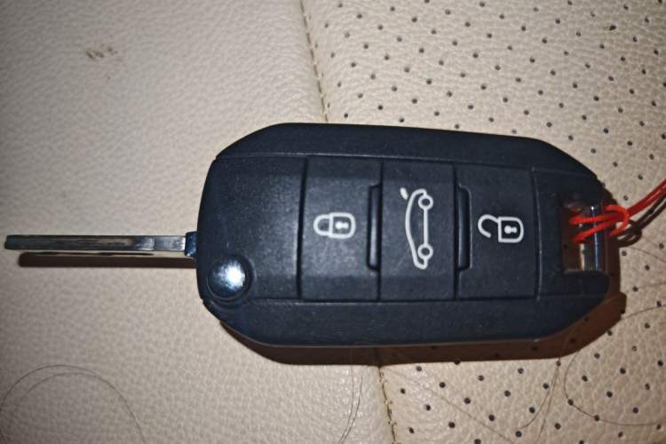 Used Peugeot 2008 2014 1.6L Automatic Fashion Edition Vehicle Key