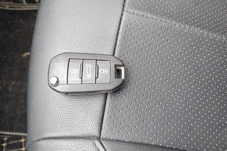 Used Peugeot 2008 2014 1.6L Automatic Trend Edition Vehicle Key