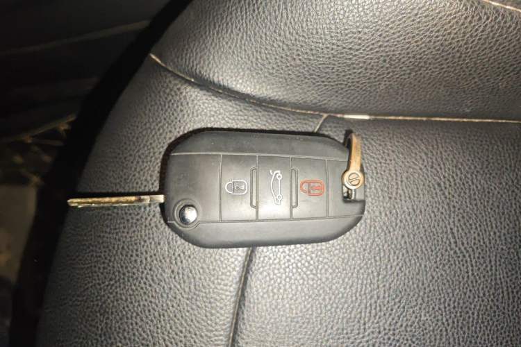 Used Peugeot 2008 2014 1.6L Automatic Trend Edition Vehicle Key