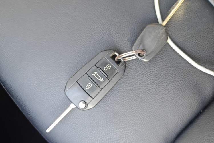 Used Peugeot 2008 2014 1.6L Automatic Fashion Edition Vehicle Key