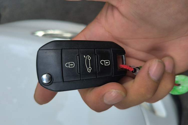 Used Peugeot 2008 2014 1.6L Automatic Trend Edition Vehicle Key