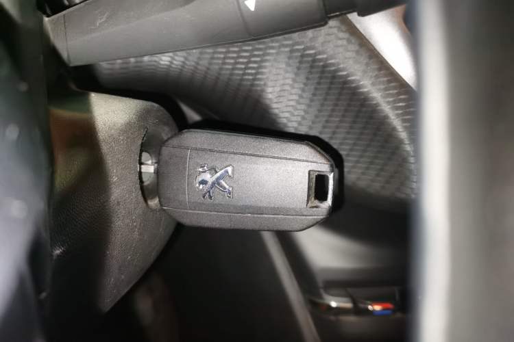 Used Peugeot 2008 2014 1.6L Automatic Fashion Edition Vehicle Key