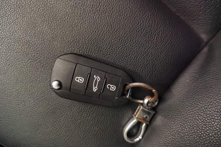 Used Peugeot 2008 2014 1.6L Automatic Trend Edition Vehicle Key