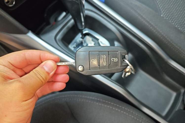 Used Peugeot 2008 2014 1.6L Automatic Fashion Edition Vehicle Key
