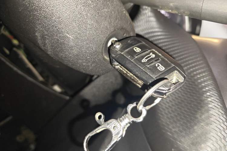 Used Peugeot 2008 2014 1.6L Automatic Fashion Edition Vehicle Key