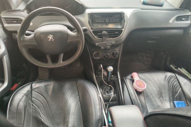 Used Peugeot 2008 2015 1.6L Automatic Playcool Edition Center Console