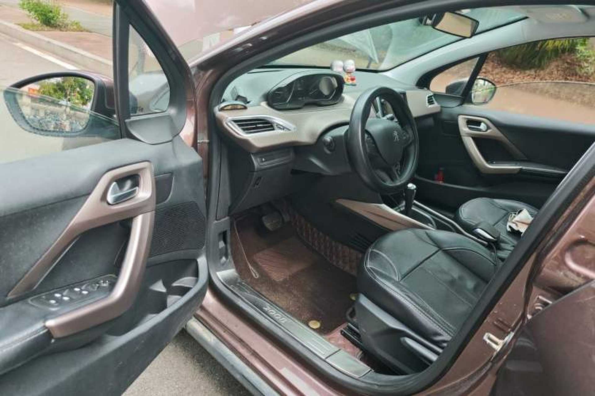Used Peugeot 2008 2015 1.6L Automatic Playcool Edition Driver Seat