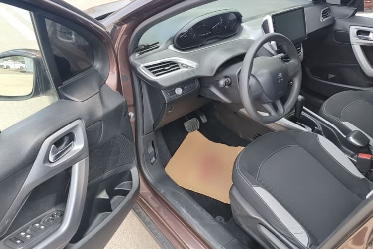 Used Peugeot 2008 2015 1.6L Automatic Playcool Edition Driver Seat