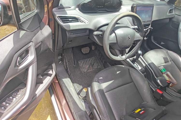 Used Peugeot 2008 2015 1.6L Automatic Playcool Edition Driver Seat