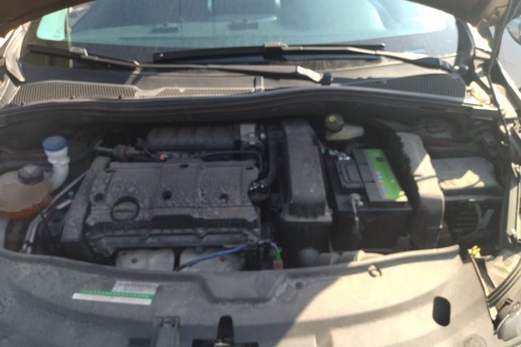 Used Peugeot 2008 2015 1.6L Automatic Playcool Edition Engine Bay