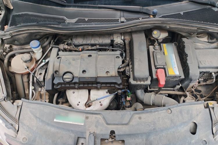 Used Peugeot 2008 2015 1.6L Automatic Playcool Edition Engine Bay